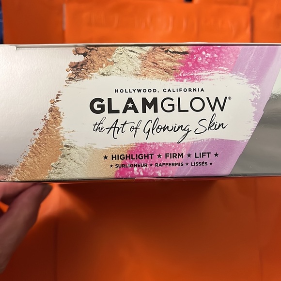 GLAMGLOW The Art of Glowing Skin Ready for Selfie Set NEW in Box - Picture 9 of 9